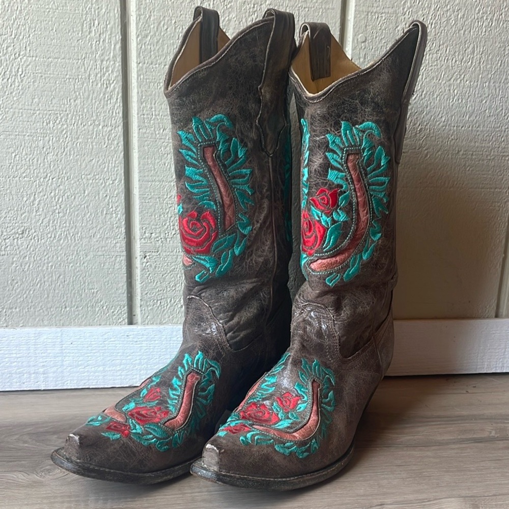 Embroidered Brown Heeled Boots